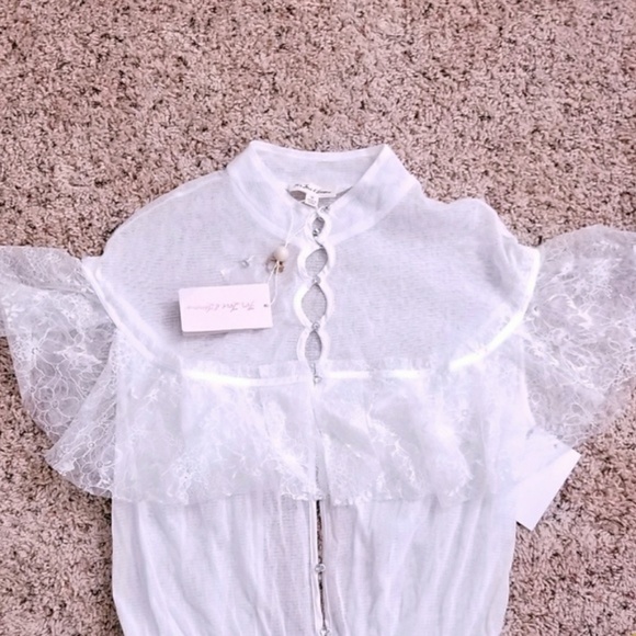 🚫SOLD🚫FOR LOVE & LEMONS BRIDAL COLLECTION - Picture 6 of 8